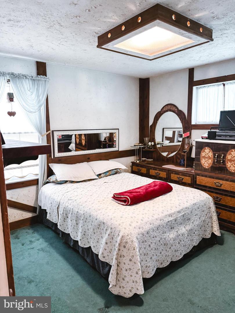3141 ANNANDALE RD, FALLS CHURCH, Virginia 22042, 4 Bedrooms Bedrooms, ,2 BathroomsBathrooms,Residential,For sale,3141 ANNANDALE RD,VAFX2257368 MLS # VAFX2257368