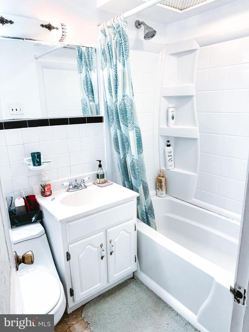 3141 ANNANDALE RD, FALLS CHURCH, Virginia 22042, 4 Bedrooms Bedrooms, ,2 BathroomsBathrooms,Residential,For sale,3141 ANNANDALE RD,VAFX2257368 MLS # VAFX2257368