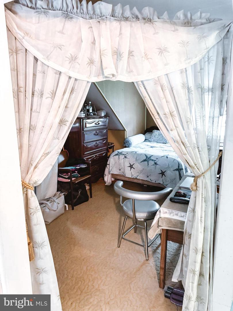 3141 ANNANDALE RD, FALLS CHURCH, Virginia 22042, 4 Bedrooms Bedrooms, ,2 BathroomsBathrooms,Residential,For sale,3141 ANNANDALE RD,VAFX2257368 MLS # VAFX2257368