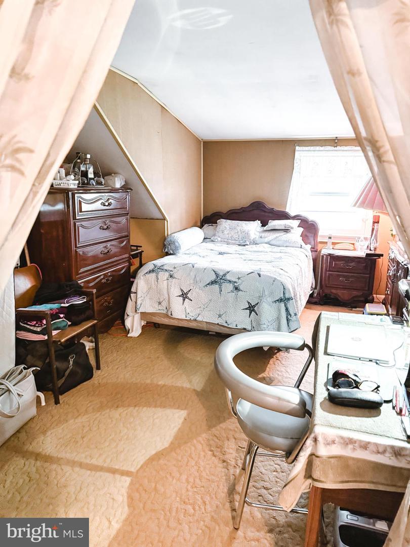 3141 ANNANDALE RD, FALLS CHURCH, Virginia 22042, 4 Bedrooms Bedrooms, ,2 BathroomsBathrooms,Residential,For sale,3141 ANNANDALE RD,VAFX2257368 MLS # VAFX2257368