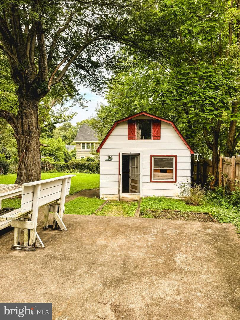 3141 ANNANDALE RD, FALLS CHURCH, Virginia 22042, 4 Bedrooms Bedrooms, ,2 BathroomsBathrooms,Residential,For sale,3141 ANNANDALE RD,VAFX2257368 MLS # VAFX2257368