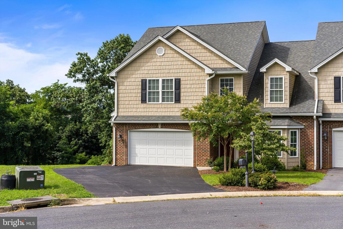 229 FOREST RIDGE RD, STAUNTON, Virginia 24401, 4 Bedrooms Bedrooms, ,2 BathroomsBathrooms,Residential,For sale,229 FOREST RIDGE RD,VASC2000698 MLS # VASC2000698