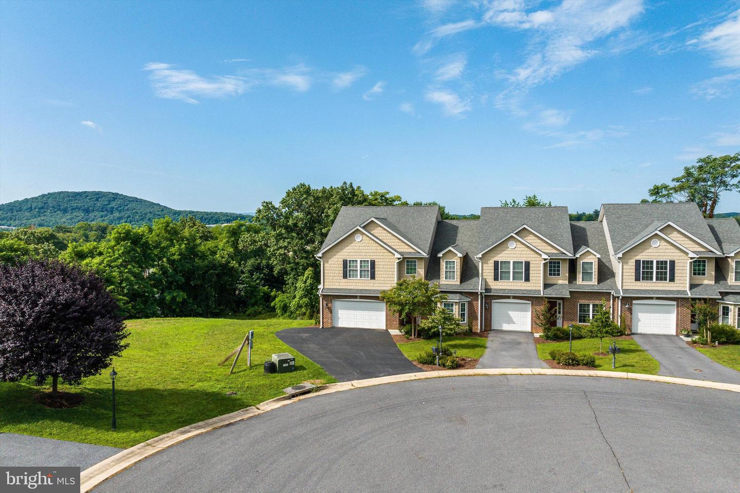 229 FOREST RIDGE RD, STAUNTON, Virginia 24401, 4 Bedrooms Bedrooms, ,2 BathroomsBathrooms,Residential,For sale,229 FOREST RIDGE RD,VASC2000698 MLS # VASC2000698