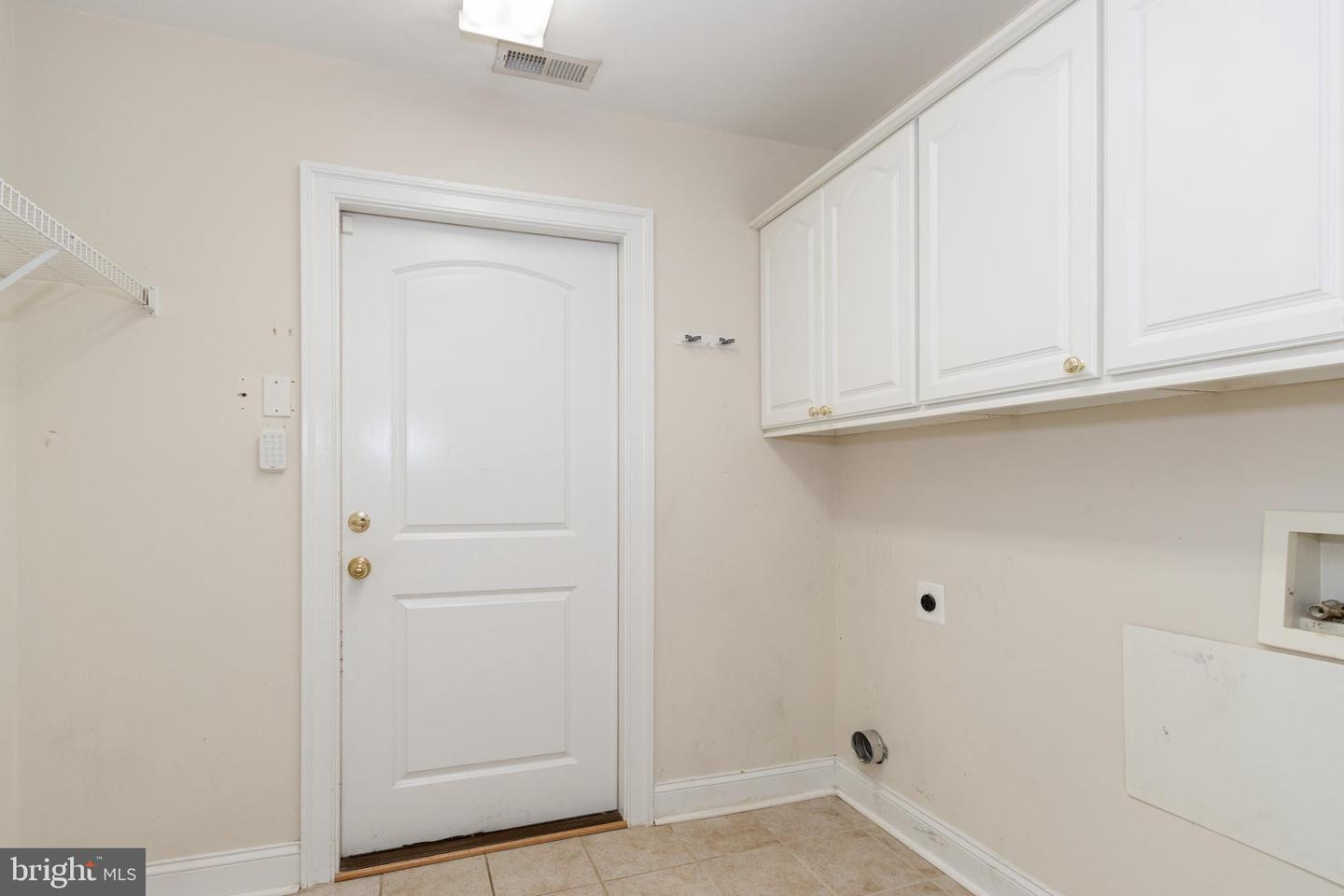 6255 AUTUMN LEAF DR, FREDERICKSBURG, Virginia 22407, 3 Bedrooms Bedrooms, ,2 BathroomsBathrooms,Residential,For sale,6255 AUTUMN LEAF DR,VASP2034904 MLS # VASP2034904