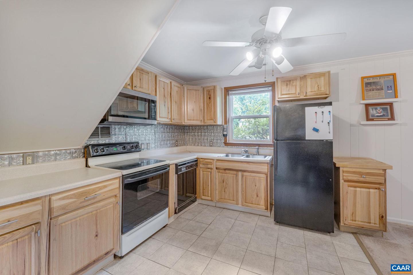 100 GRIMES PL, CHARLOTTESVILLE, Virginia 22902, 3 Bedrooms Bedrooms, ,2 BathroomsBathrooms,Residential,For sale,100 GRIMES PL,667096 MLS # 667096