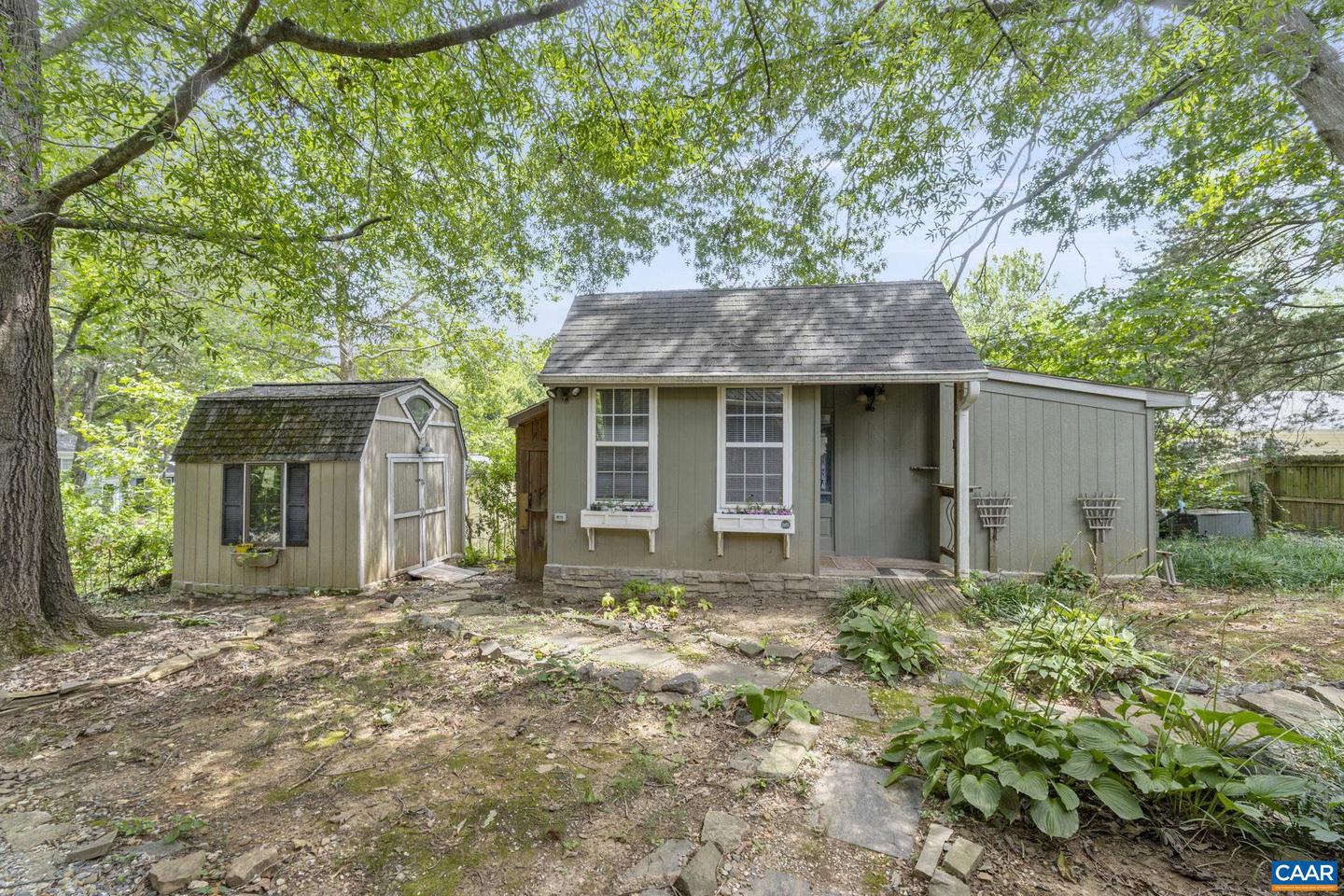 100 GRIMES PL, CHARLOTTESVILLE, Virginia 22902, 3 Bedrooms Bedrooms, ,2 BathroomsBathrooms,Residential,For sale,100 GRIMES PL,667096 MLS # 667096