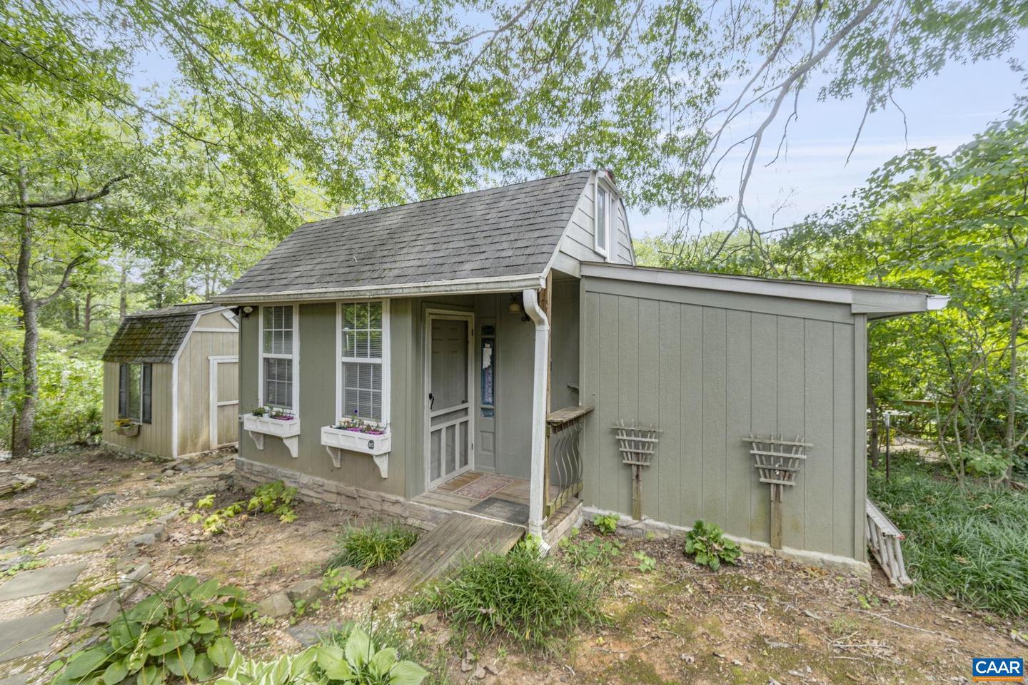 100 GRIMES PL, CHARLOTTESVILLE, Virginia 22902, 3 Bedrooms Bedrooms, ,2 BathroomsBathrooms,Residential,For sale,100 GRIMES PL,667096 MLS # 667096