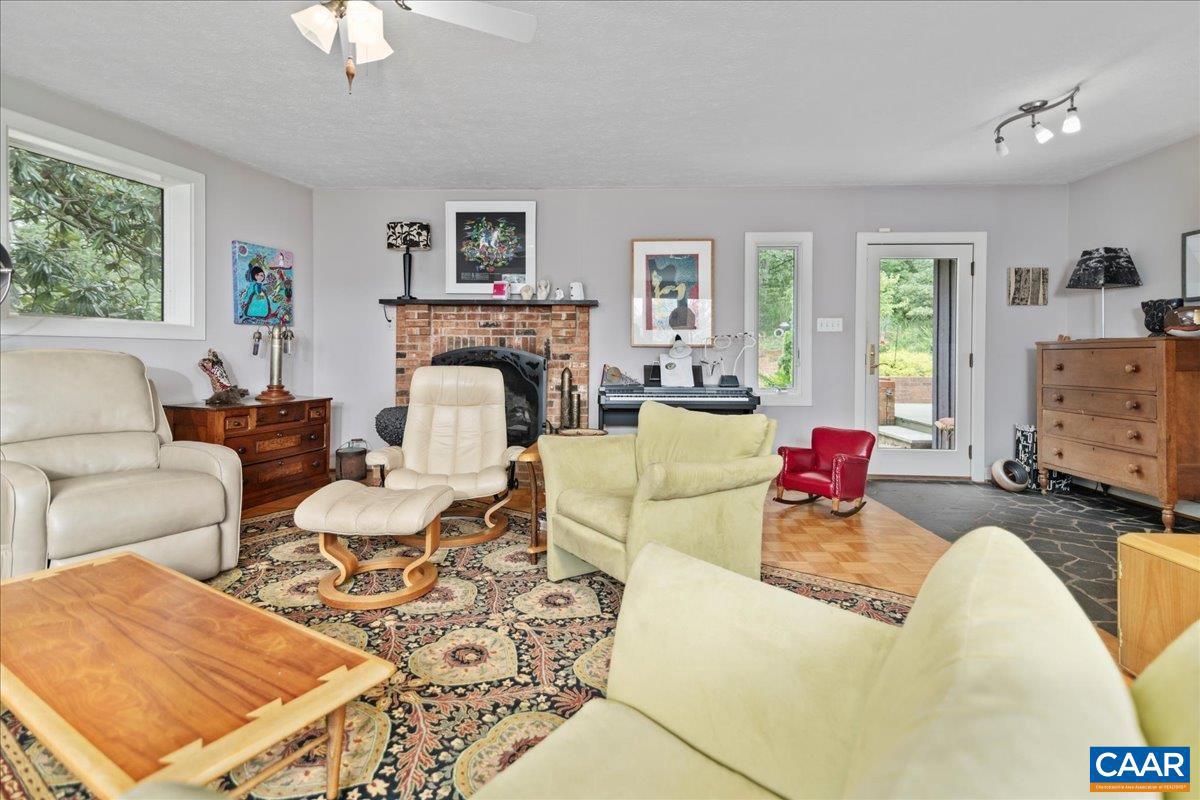 2288 LEXINGTON TPKE, AMHERST, Virginia 24521, 3 Bedrooms Bedrooms, ,4 BathroomsBathrooms,Residential,For sale,2288 LEXINGTON TPKE,667097 MLS # 667097