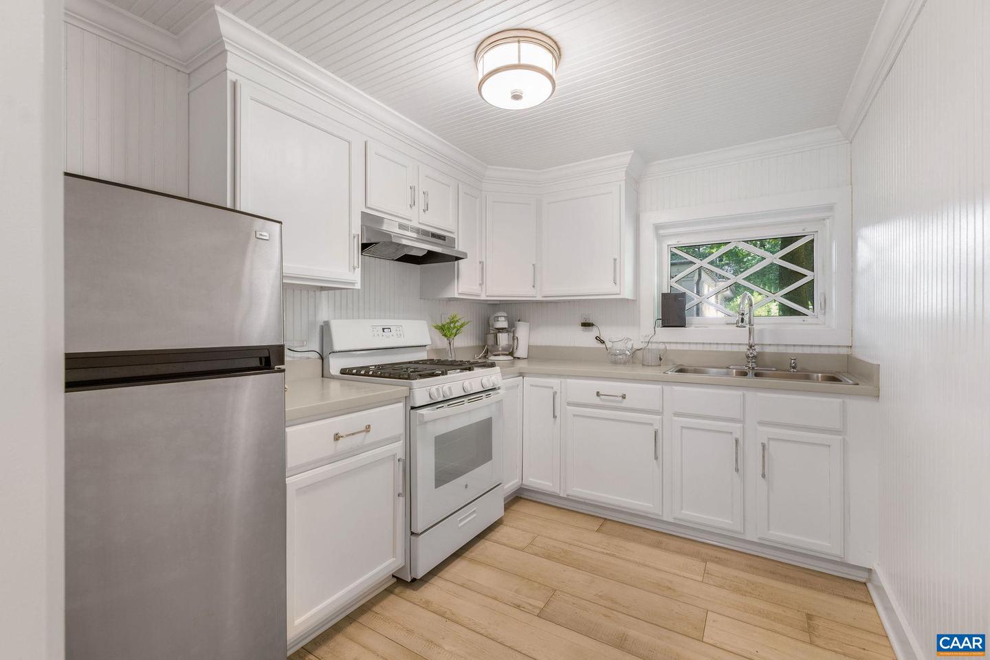 1204 BLUE RIDGE RD, CHARLOTTESVILLE, Virginia 22903, 6 Bedrooms Bedrooms, ,4 BathroomsBathrooms,Residential,For sale,1204 BLUE RIDGE RD,667108 MLS # 667108