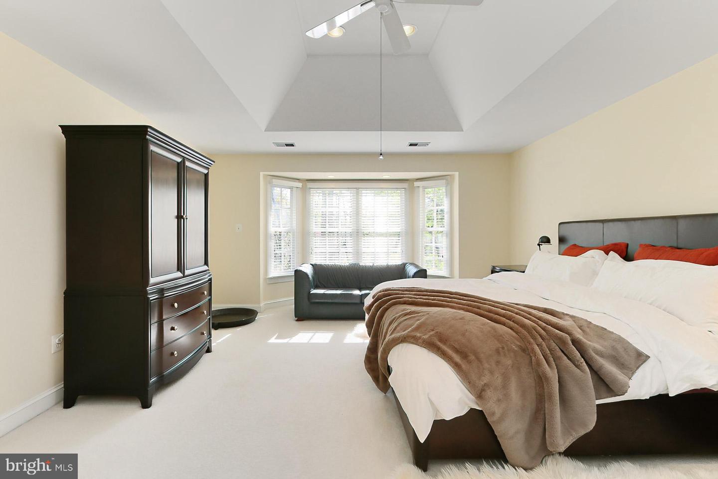3706 RUST RD, ANNANDALE, Virginia 22003, 5 Bedrooms Bedrooms, ,4 BathroomsBathrooms,Residential,For sale,3706 RUST RD,VAFX2257464 MLS # VAFX2257464