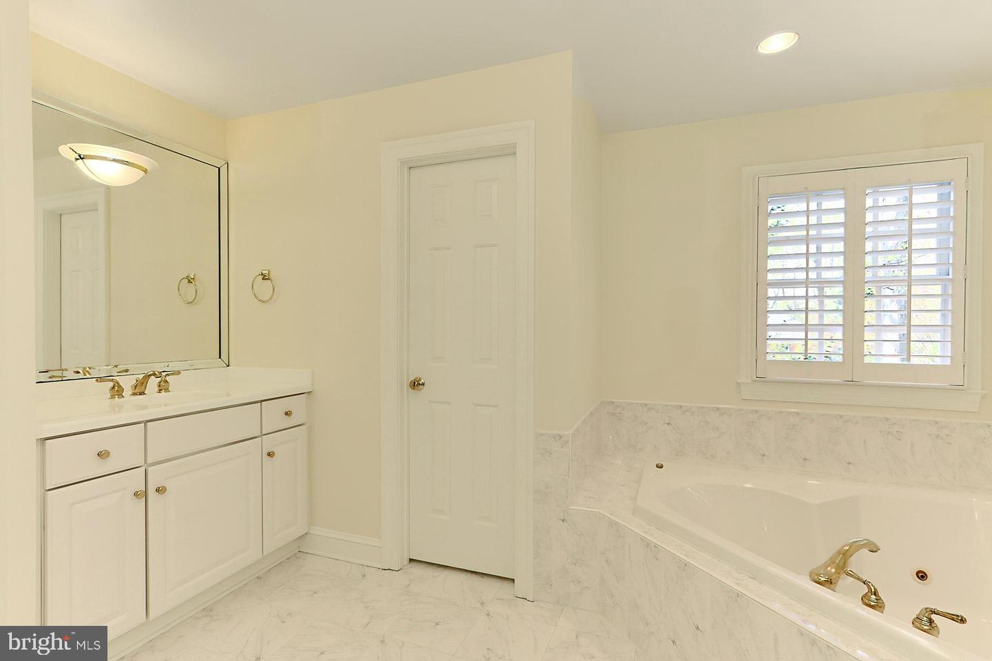 3706 RUST RD, ANNANDALE, Virginia 22003, 5 Bedrooms Bedrooms, ,4 BathroomsBathrooms,Residential,For sale,3706 RUST RD,VAFX2257464 MLS # VAFX2257464