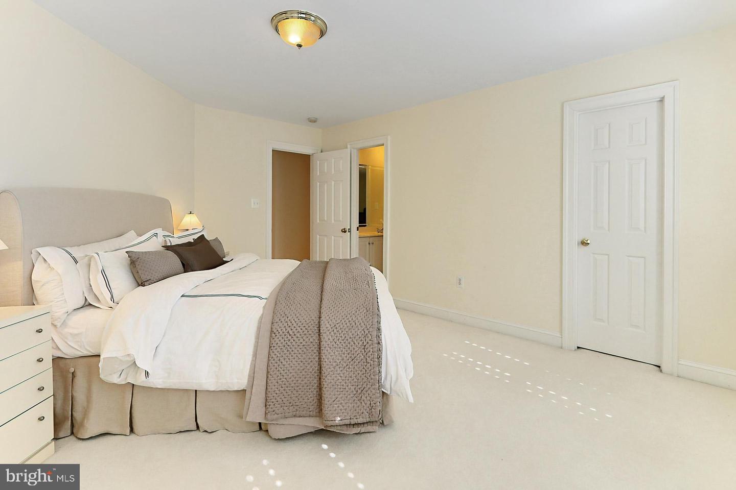 3706 RUST RD, ANNANDALE, Virginia 22003, 5 Bedrooms Bedrooms, ,4 BathroomsBathrooms,Residential,For sale,3706 RUST RD,VAFX2257464 MLS # VAFX2257464