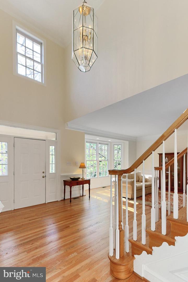 3706 RUST RD, ANNANDALE, Virginia 22003, 5 Bedrooms Bedrooms, ,4 BathroomsBathrooms,Residential,For sale,3706 RUST RD,VAFX2257464 MLS # VAFX2257464