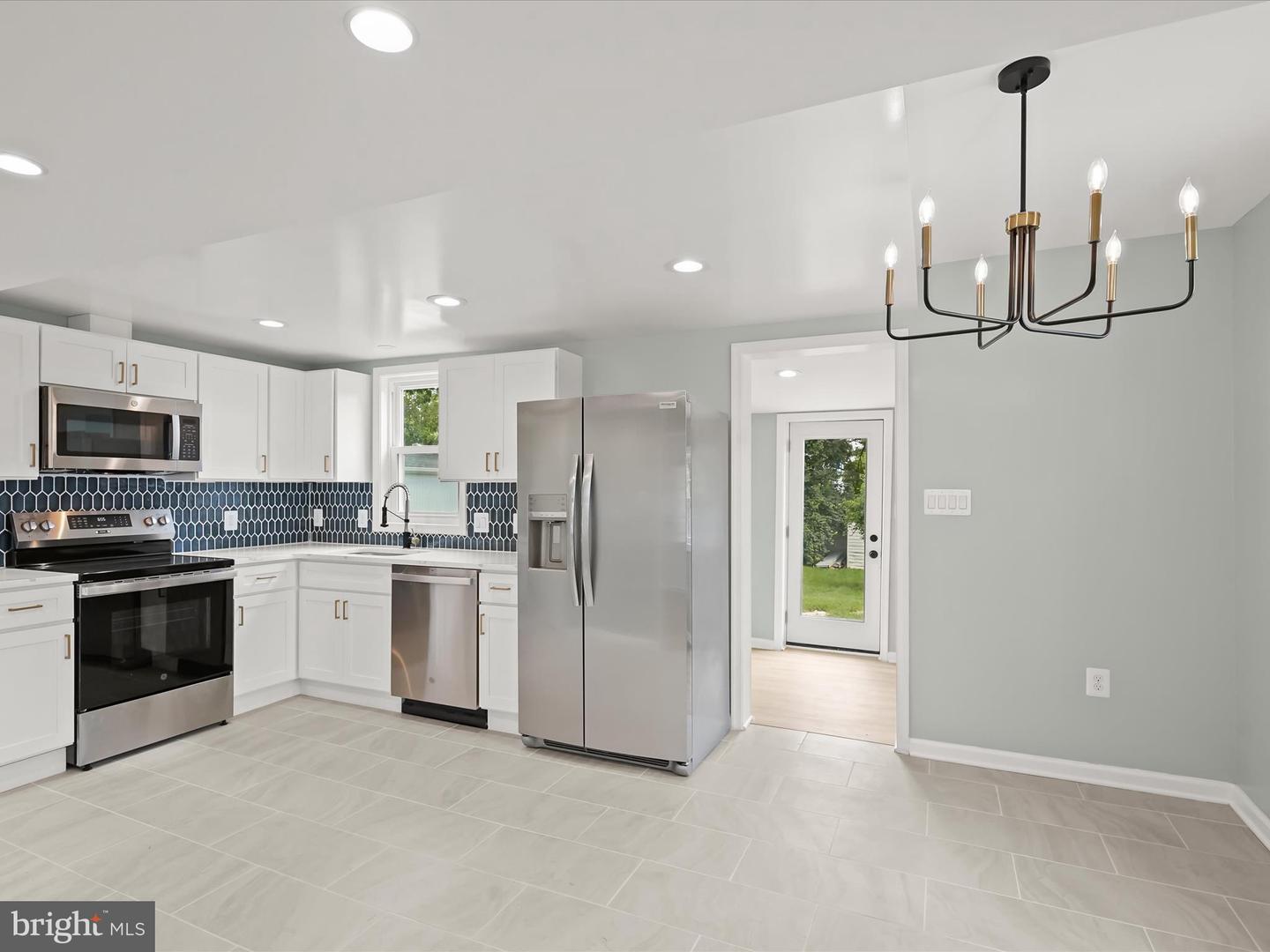 2917 E LEE AVE, ALEXANDRIA, Virginia 22306, 4 Bedrooms Bedrooms, ,3 BathroomsBathrooms,Residential,For sale,2917 E LEE AVE,VAFX2257516 MLS # VAFX2257516