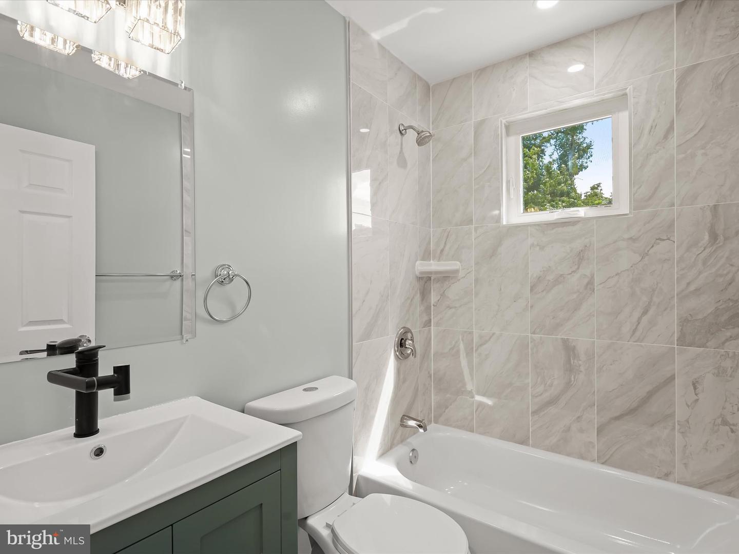 2917 E LEE AVE, ALEXANDRIA, Virginia 22306, 4 Bedrooms Bedrooms, ,3 BathroomsBathrooms,Residential,For sale,2917 E LEE AVE,VAFX2257516 MLS # VAFX2257516