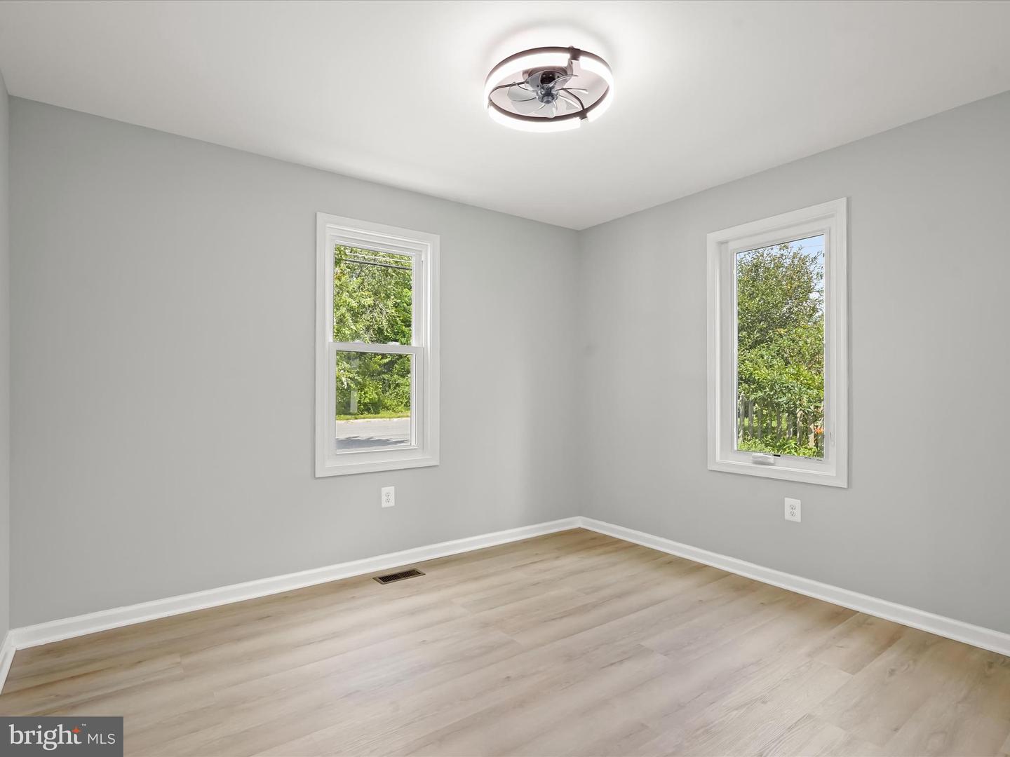 2917 E LEE AVE, ALEXANDRIA, Virginia 22306, 4 Bedrooms Bedrooms, ,3 BathroomsBathrooms,Residential,For sale,2917 E LEE AVE,VAFX2257516 MLS # VAFX2257516