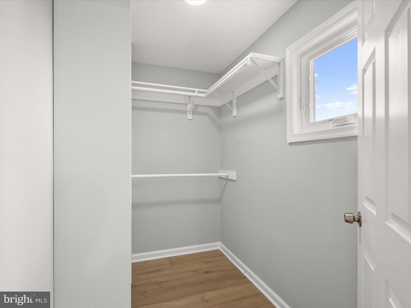 2917 E LEE AVE, ALEXANDRIA, Virginia 22306, 4 Bedrooms Bedrooms, ,3 BathroomsBathrooms,Residential,For sale,2917 E LEE AVE,VAFX2257516 MLS # VAFX2257516