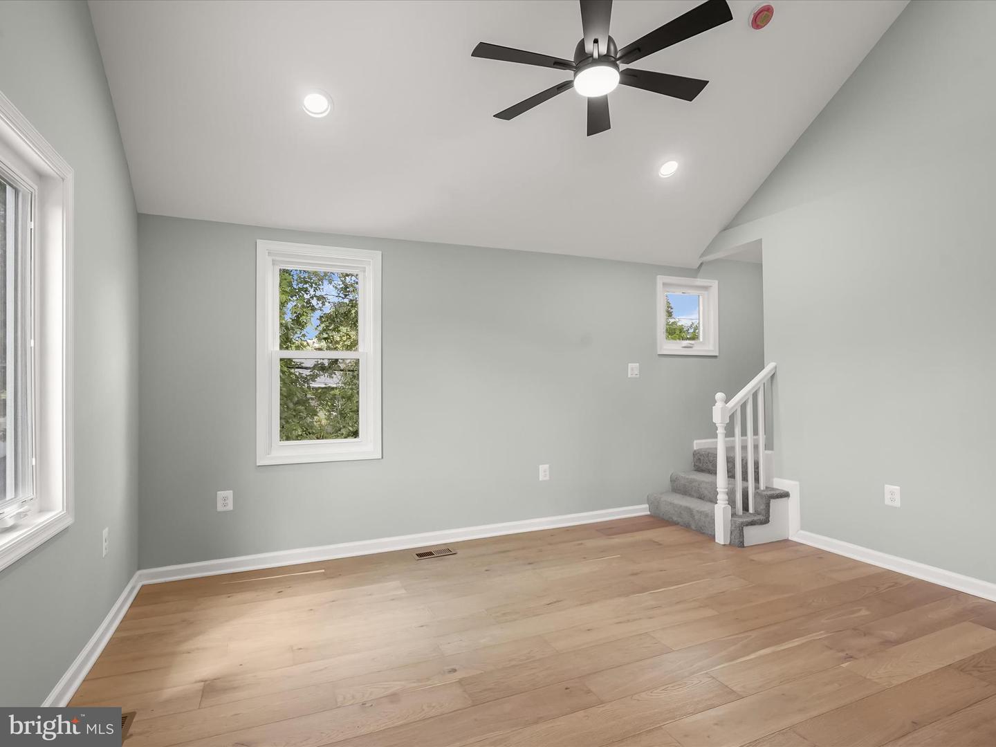 2917 E LEE AVE, ALEXANDRIA, Virginia 22306, 4 Bedrooms Bedrooms, ,3 BathroomsBathrooms,Residential,For sale,2917 E LEE AVE,VAFX2257516 MLS # VAFX2257516