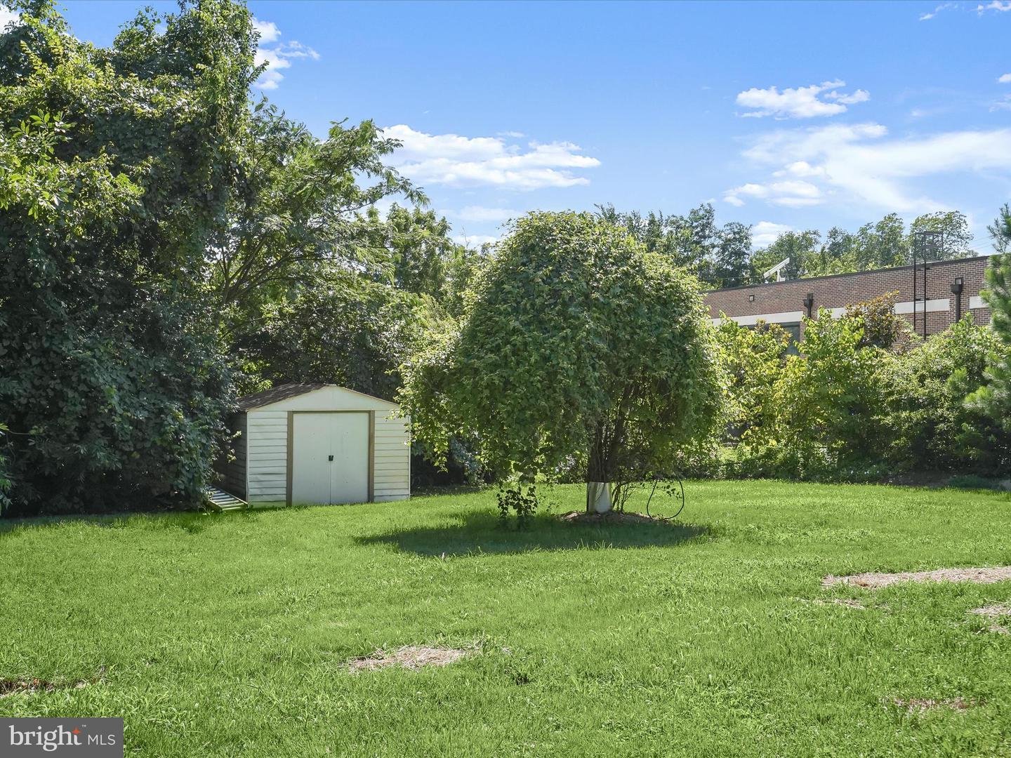 2917 E LEE AVE, ALEXANDRIA, Virginia 22306, 4 Bedrooms Bedrooms, ,3 BathroomsBathrooms,Residential,For sale,2917 E LEE AVE,VAFX2257516 MLS # VAFX2257516