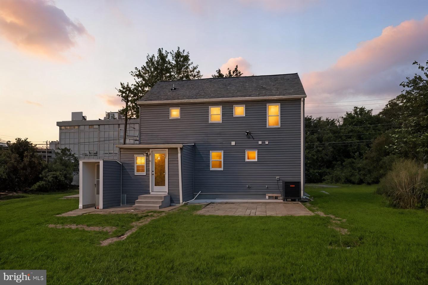 2917 E LEE AVE, ALEXANDRIA, Virginia 22306, 4 Bedrooms Bedrooms, ,3 BathroomsBathrooms,Residential,For sale,2917 E LEE AVE,VAFX2257516 MLS # VAFX2257516