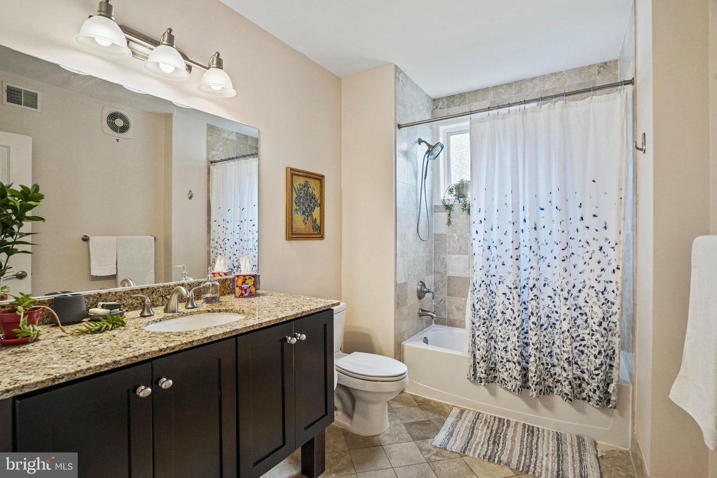 1811 14TH ST N #C104, ARLINGTON, Virginia 22209, 2 Bedrooms Bedrooms, ,2 BathroomsBathrooms,Residential,For sale,1811 14TH ST N #C104,VAAR2061362 MLS # VAAR2061362
