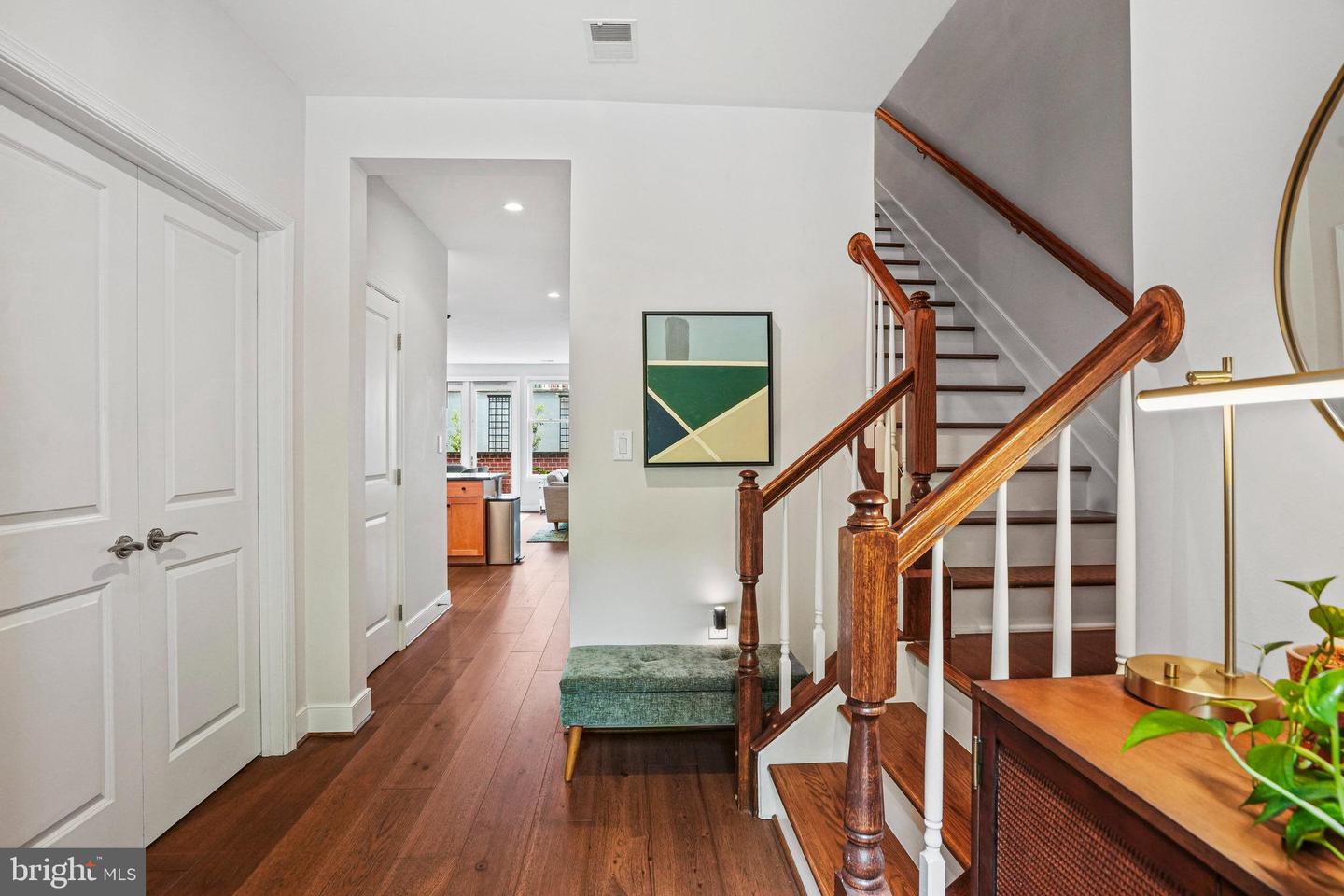 1811 14TH ST N #C104, ARLINGTON, Virginia 22209, 2 Bedrooms Bedrooms, ,2 BathroomsBathrooms,Residential,For sale,1811 14TH ST N #C104,VAAR2061362 MLS # VAAR2061362