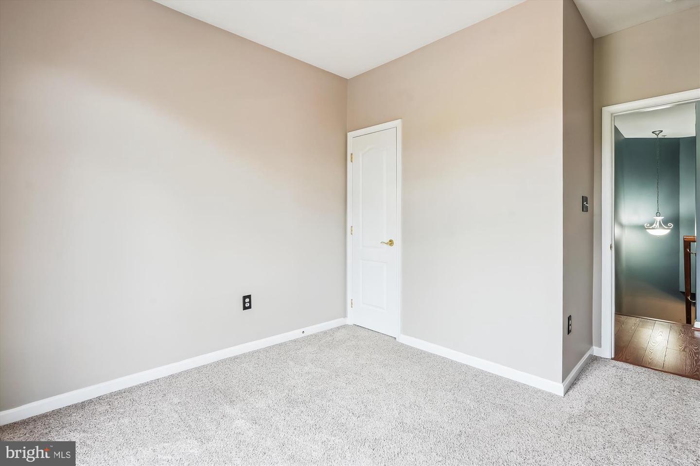 7170 LITTLE THAMES DR, GAINESVILLE, Virginia 20155, 2 Bedrooms Bedrooms, ,2 BathroomsBathrooms,Residential,For sale,7170 LITTLE THAMES DR,VAPW2091888 MLS # VAPW2091888