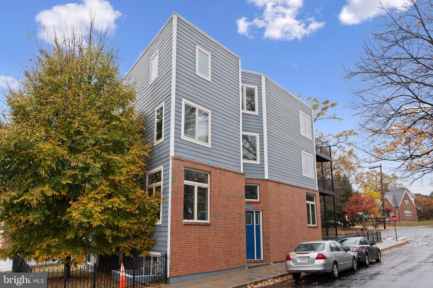 5700 BLAIR RD NE, WASHINGTON, District Of Columbia 20011, 5 Bedrooms Bedrooms, ,4 BathroomsBathrooms,Residential,For sale,5700 BLAIR RD NE,DCDC2198204 MLS # DCDC2198204