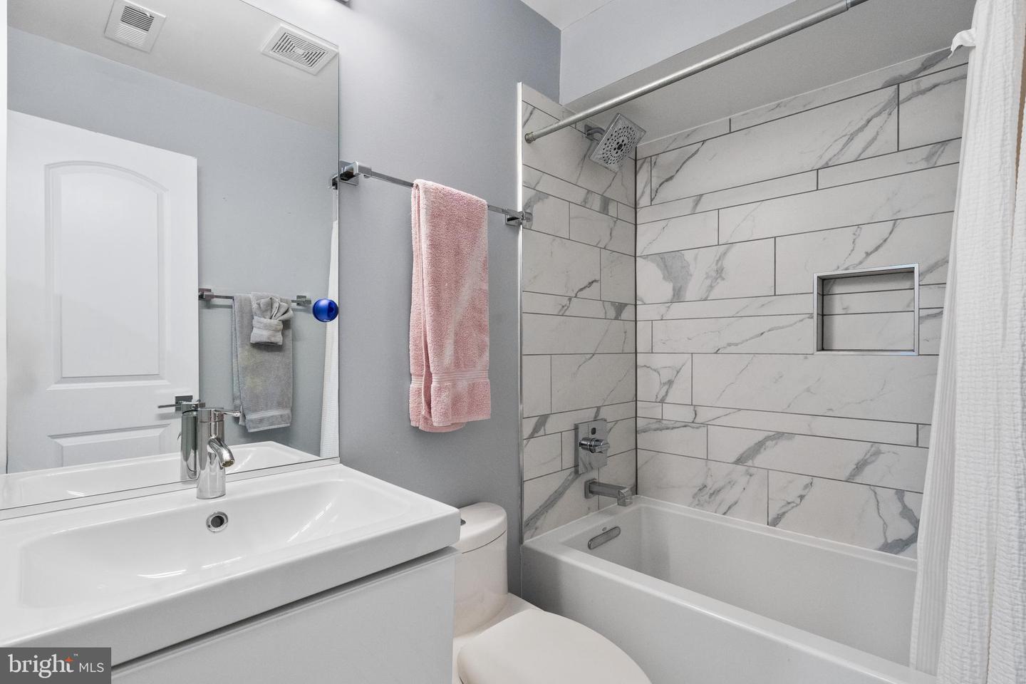 5700 BLAIR RD NE, WASHINGTON, District Of Columbia 20011, 5 Bedrooms Bedrooms, ,4 BathroomsBathrooms,Residential,For sale,5700 BLAIR RD NE,DCDC2198204 MLS # DCDC2198204