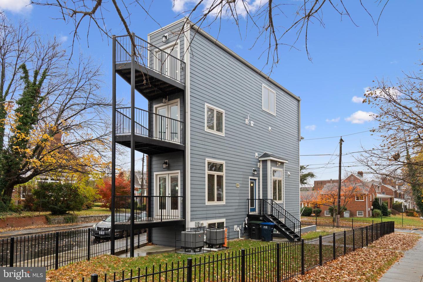 5700 BLAIR RD NE, WASHINGTON, District Of Columbia 20011, 5 Bedrooms Bedrooms, ,4 BathroomsBathrooms,Residential,For sale,5700 BLAIR RD NE,DCDC2198204 MLS # DCDC2198204