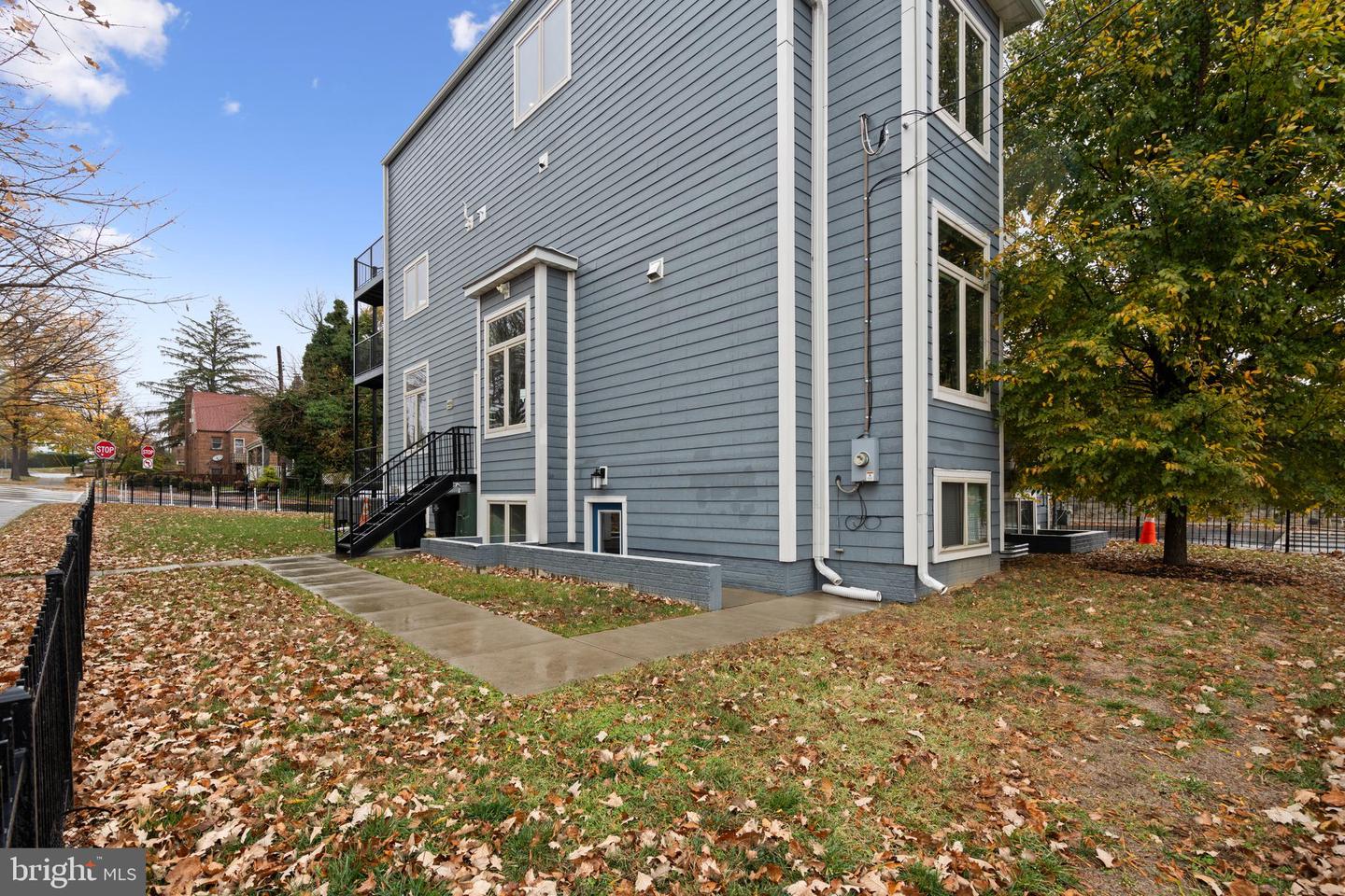 5700 BLAIR RD NE, WASHINGTON, District Of Columbia 20011, 5 Bedrooms Bedrooms, ,4 BathroomsBathrooms,Residential,For sale,5700 BLAIR RD NE,DCDC2198204 MLS # DCDC2198204