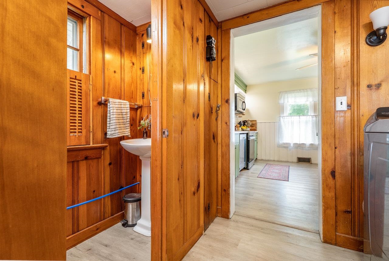 114 SECOND ST, SHENANDOAH, Virginia 22849, 3 Bedrooms Bedrooms, ,1 BathroomBathrooms,Residential,114 SECOND ST,667116 MLS # 667116
