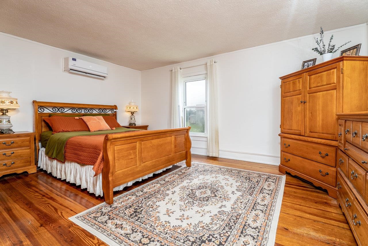 114 SECOND ST, SHENANDOAH, Virginia 22849, 3 Bedrooms Bedrooms, ,1 BathroomBathrooms,Residential,114 SECOND ST,667116 MLS # 667116