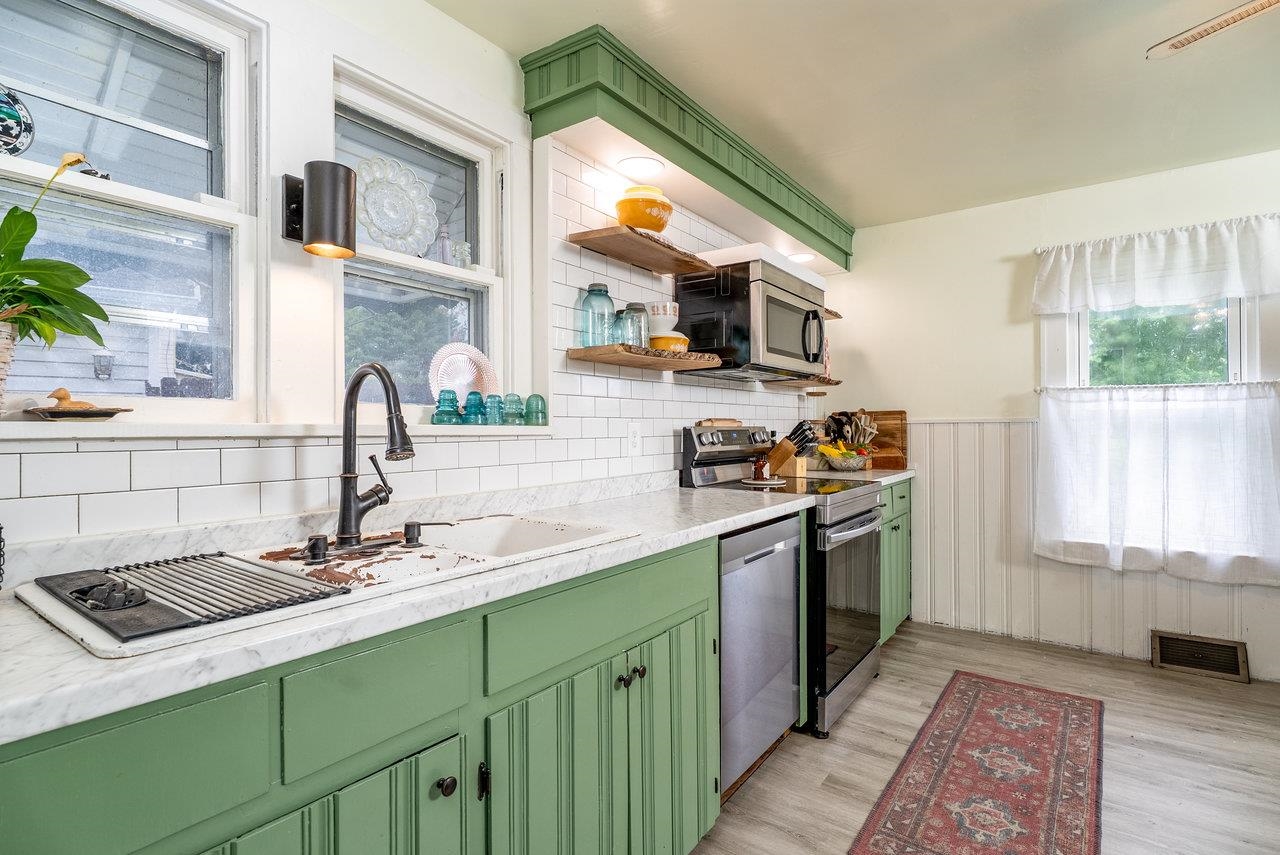 114 SECOND ST, SHENANDOAH, Virginia 22849, 3 Bedrooms Bedrooms, ,1 BathroomBathrooms,Residential,114 SECOND ST,667116 MLS # 667116