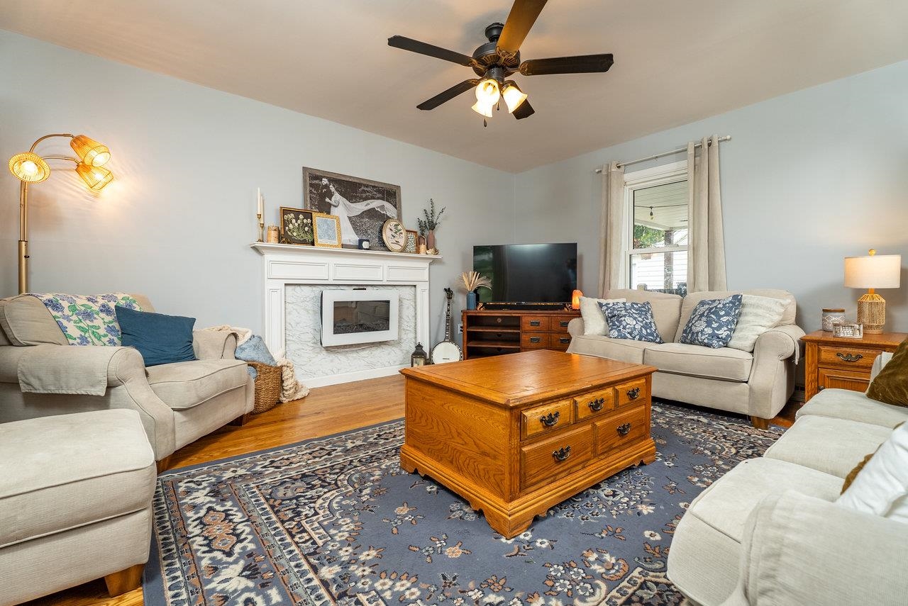 114 SECOND ST, SHENANDOAH, Virginia 22849, 3 Bedrooms Bedrooms, ,1 BathroomBathrooms,Residential,114 SECOND ST,667116 MLS # 667116