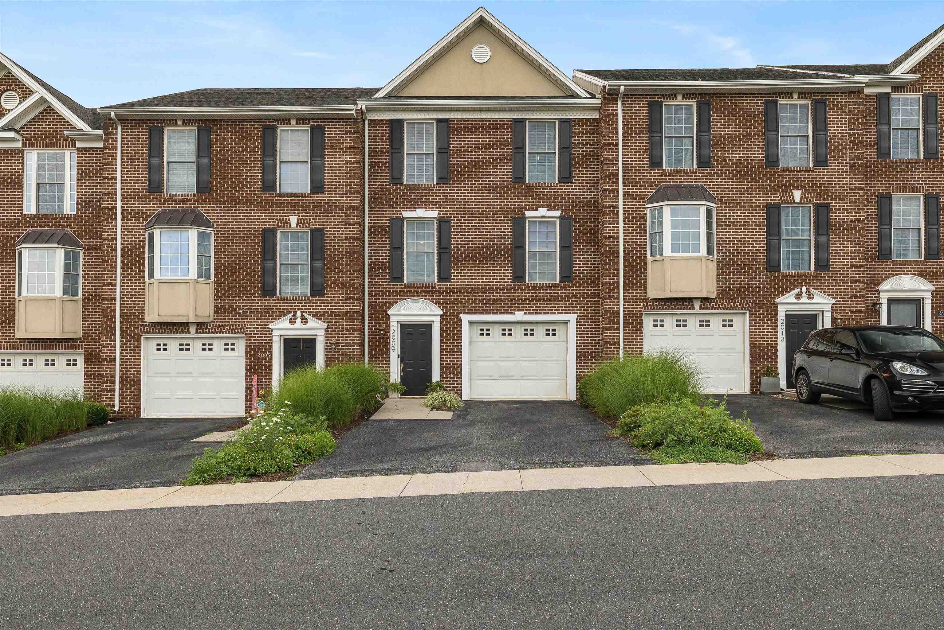 2009 BUTTONWOOD CT, HARRISONBURG, Virginia 22802, 3 Bedrooms Bedrooms, ,3 BathroomsBathrooms,Residential,2009 BUTTONWOOD CT,667124 MLS # 667124