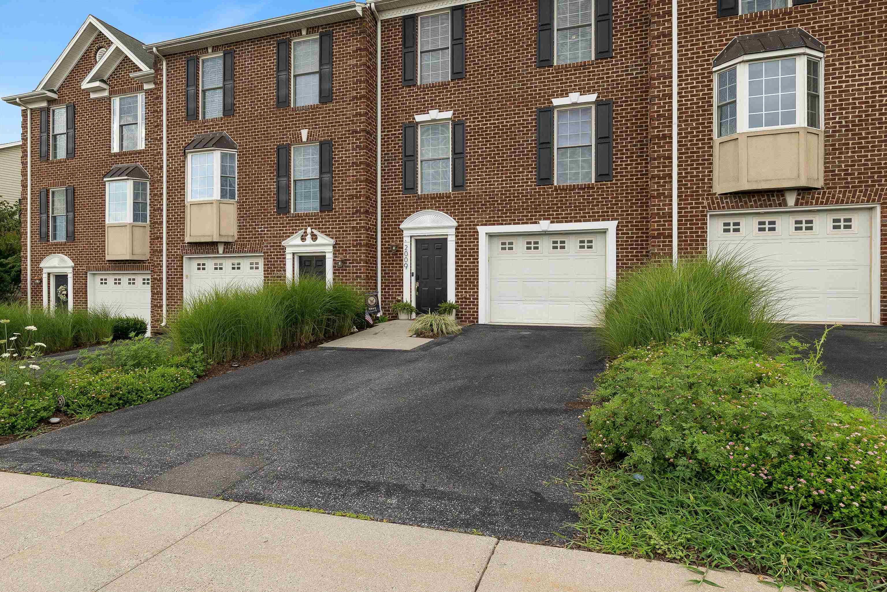 2009 BUTTONWOOD CT, HARRISONBURG, Virginia 22802, 3 Bedrooms Bedrooms, ,3 BathroomsBathrooms,Residential,2009 BUTTONWOOD CT,667124 MLS # 667124