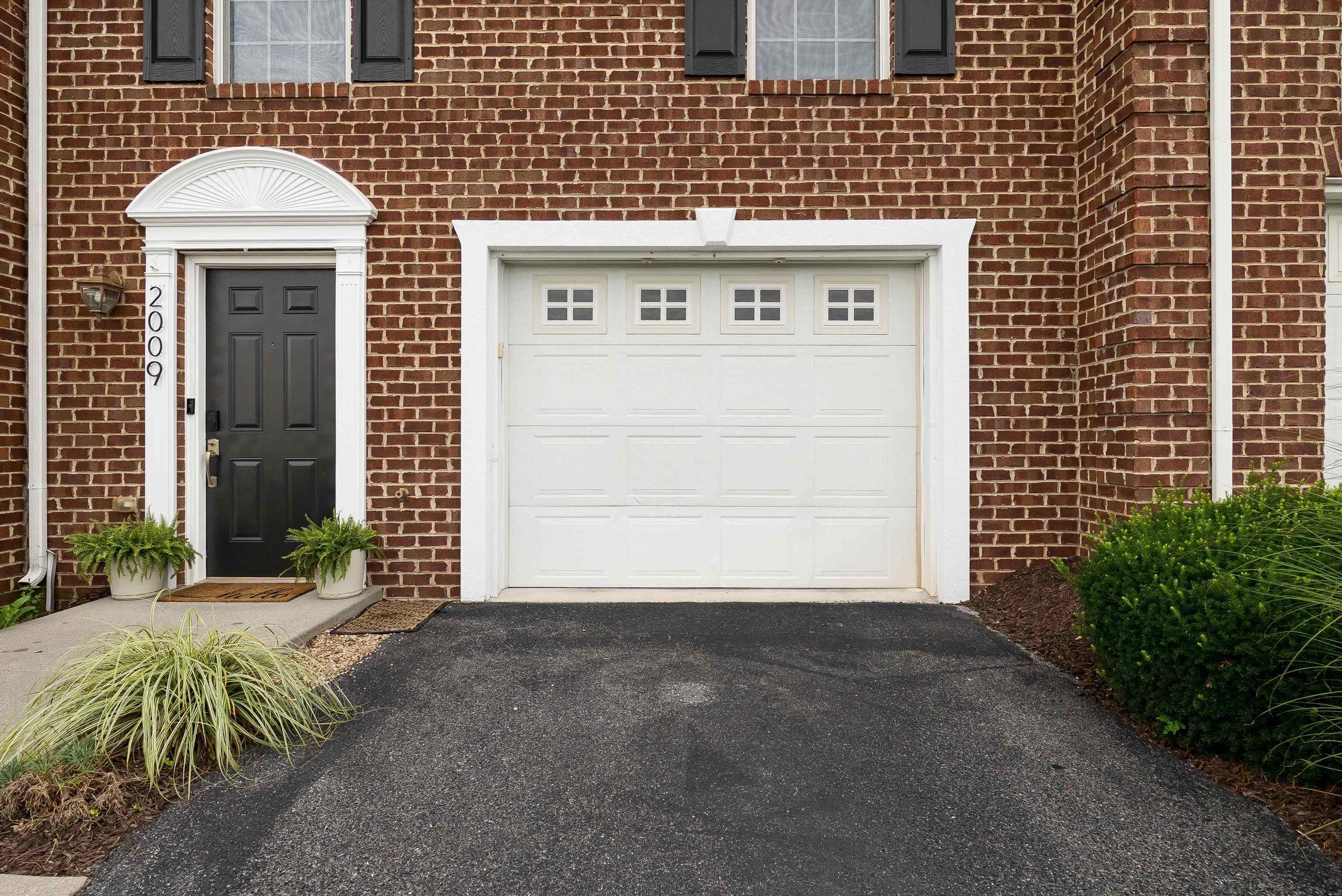 2009 BUTTONWOOD CT, HARRISONBURG, Virginia 22802, 3 Bedrooms Bedrooms, ,3 BathroomsBathrooms,Residential,2009 BUTTONWOOD CT,667124 MLS # 667124