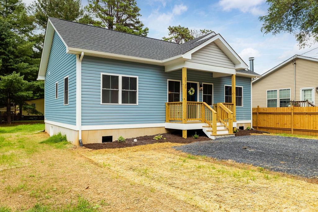 1717 A ST, WAYNESBORO, Virginia 22980, 3 Bedrooms Bedrooms, ,2 BathroomsBathrooms,Residential,1717 A ST,667128 MLS # 667128