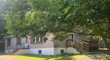 513 RUSSELL RD, BERRYVILLE, Virginia 22611, 3 Bedrooms Bedrooms, ,1 BathroomBathrooms,Residential,For sale,513 RUSSELL RD,VACL2003858 MLS # VACL2003858