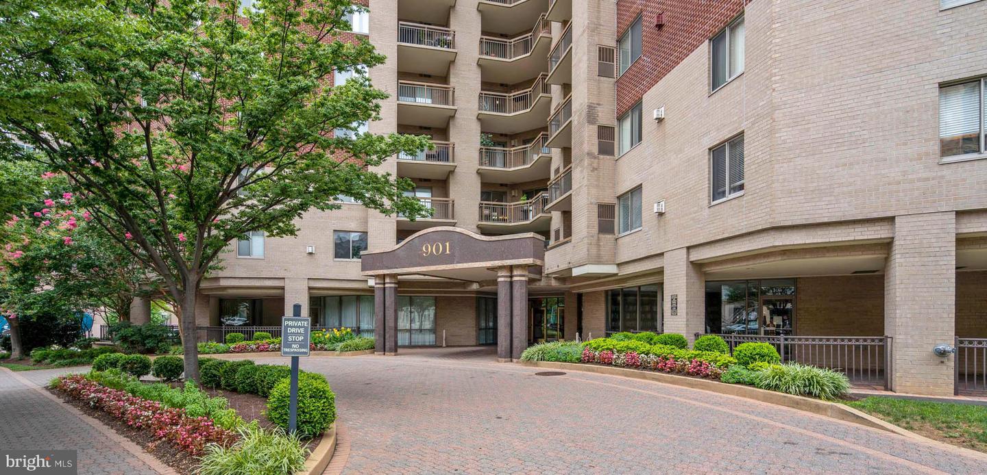901 N MONROE ST #509, ARLINGTON, Virginia 22201, 2 Bedrooms Bedrooms, ,2 BathroomsBathrooms,Residential,For sale,901 N MONROE ST #509,VAAR2060390 MLS # VAAR2060390