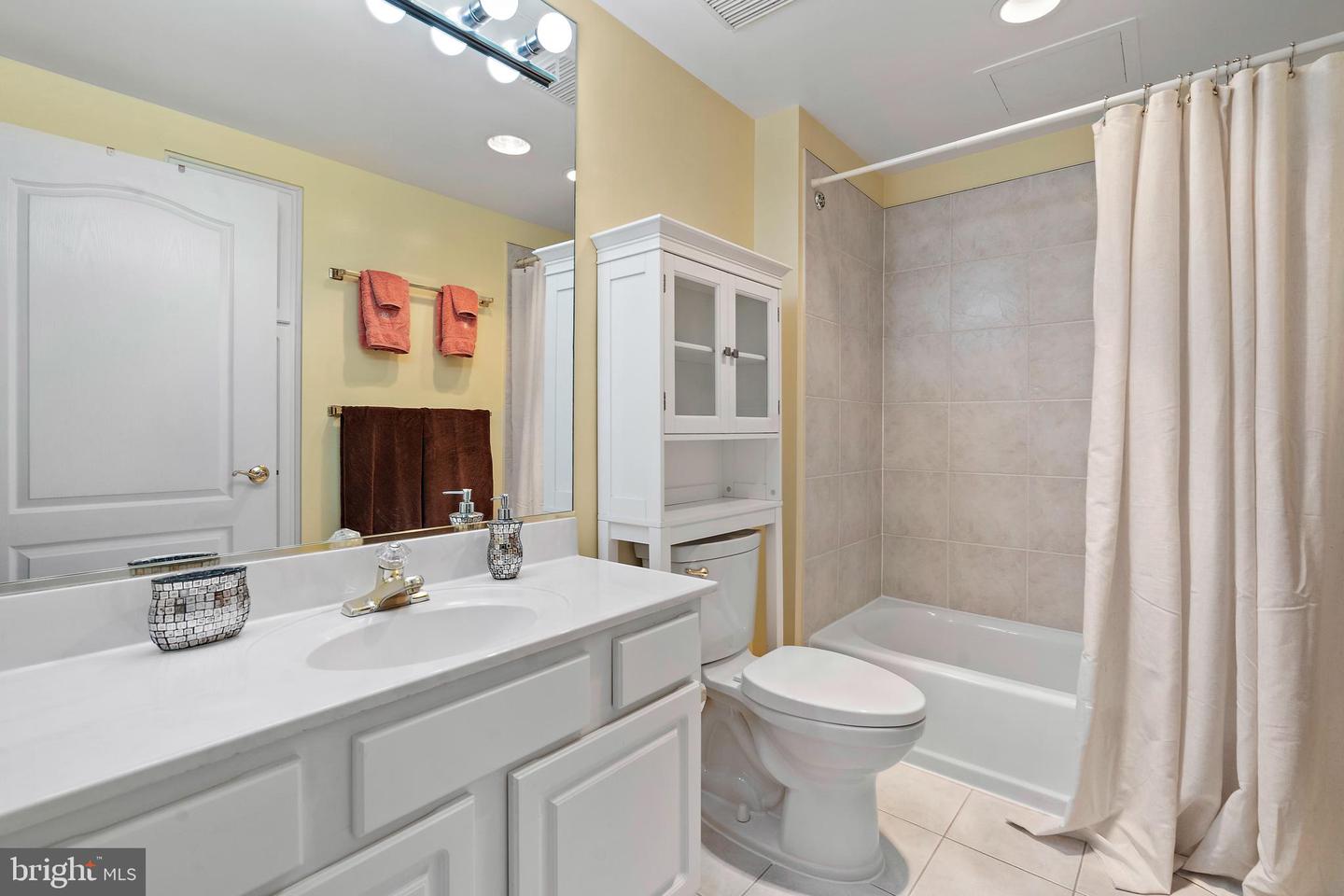 901 N MONROE ST #509, ARLINGTON, Virginia 22201, 2 Bedrooms Bedrooms, ,2 BathroomsBathrooms,Residential,For sale,901 N MONROE ST #509,VAAR2060390 MLS # VAAR2060390