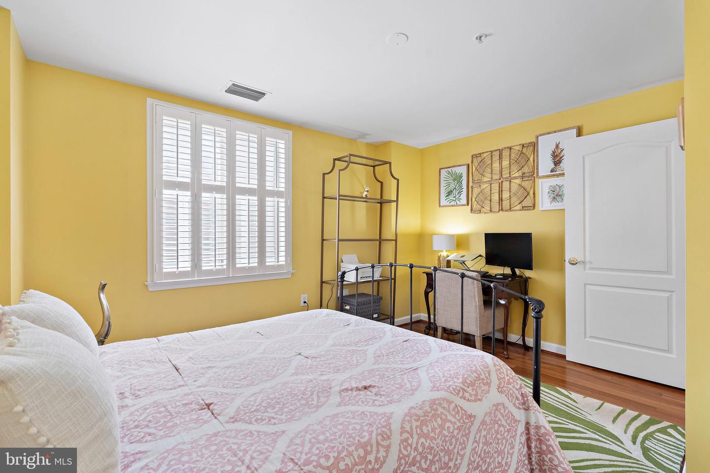 901 N MONROE ST #509, ARLINGTON, Virginia 22201, 2 Bedrooms Bedrooms, ,2 BathroomsBathrooms,Residential,For sale,901 N MONROE ST #509,VAAR2060390 MLS # VAAR2060390