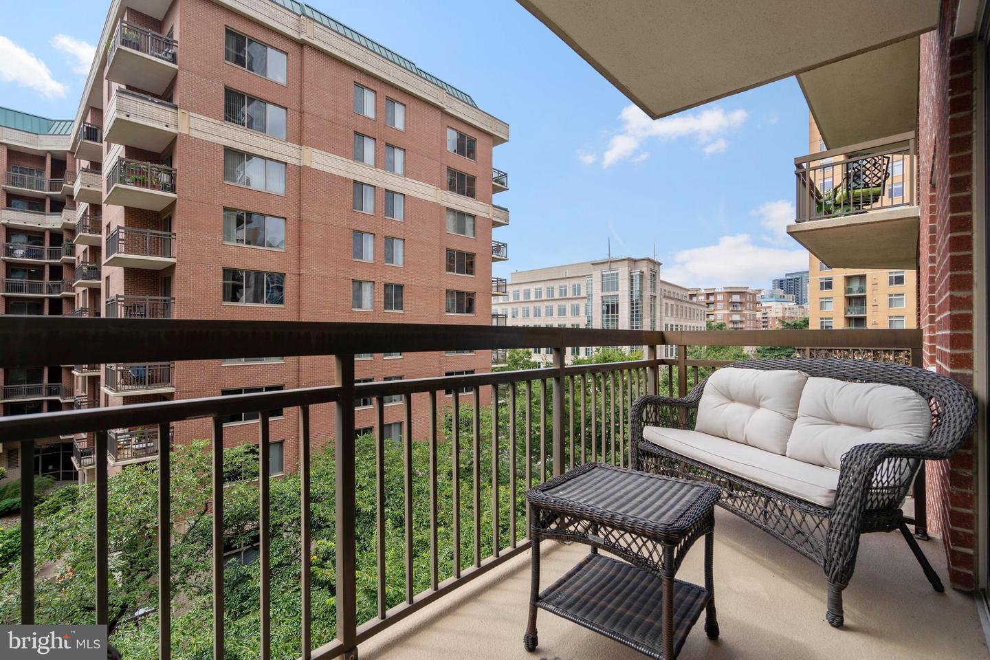 901 N MONROE ST #509, ARLINGTON, Virginia 22201, 2 Bedrooms Bedrooms, ,2 BathroomsBathrooms,Residential,For sale,901 N MONROE ST #509,VAAR2060390 MLS # VAAR2060390