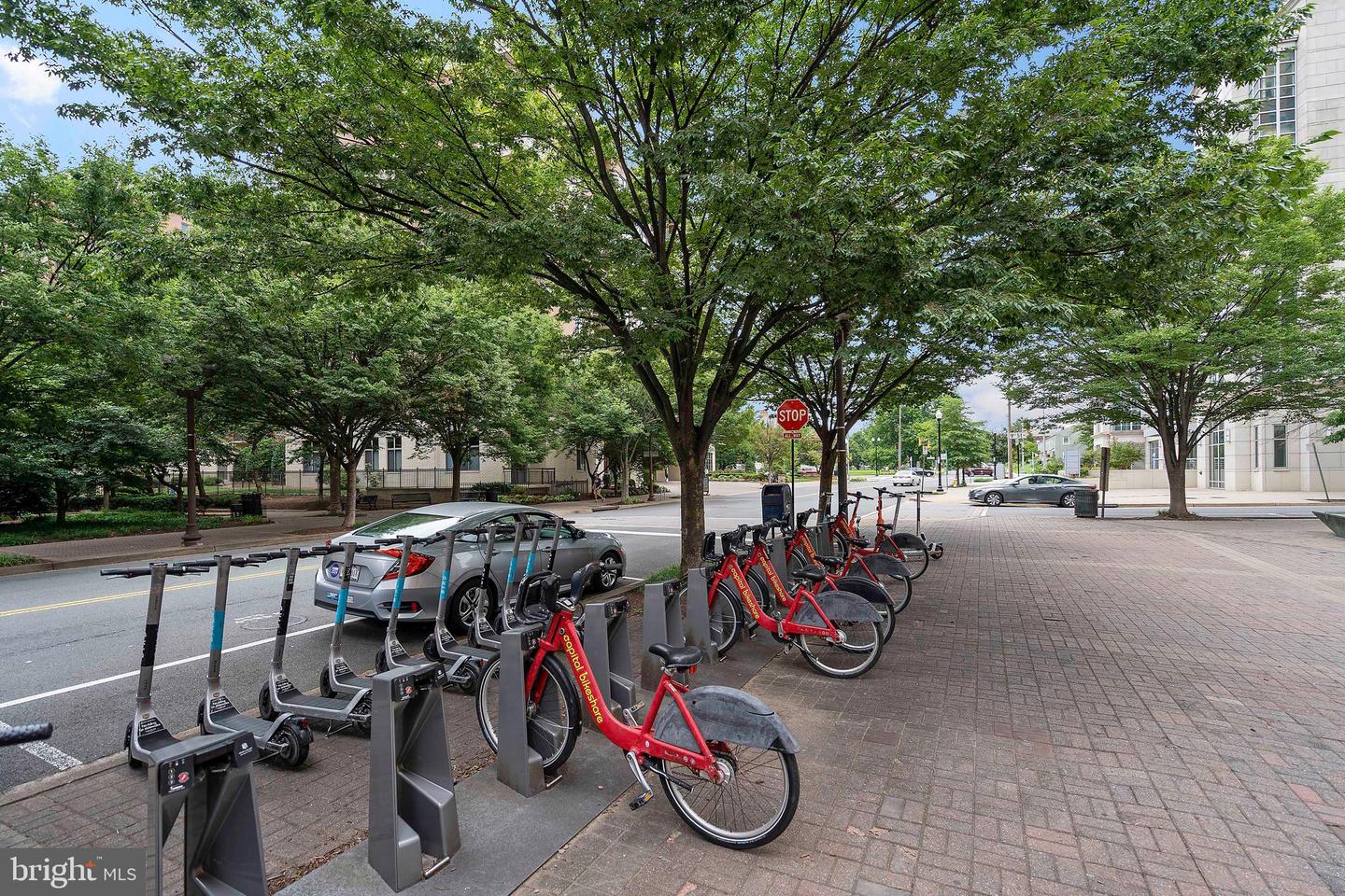 901 N MONROE ST #509, ARLINGTON, Virginia 22201, 2 Bedrooms Bedrooms, ,2 BathroomsBathrooms,Residential,For sale,901 N MONROE ST #509,VAAR2060390 MLS # VAAR2060390