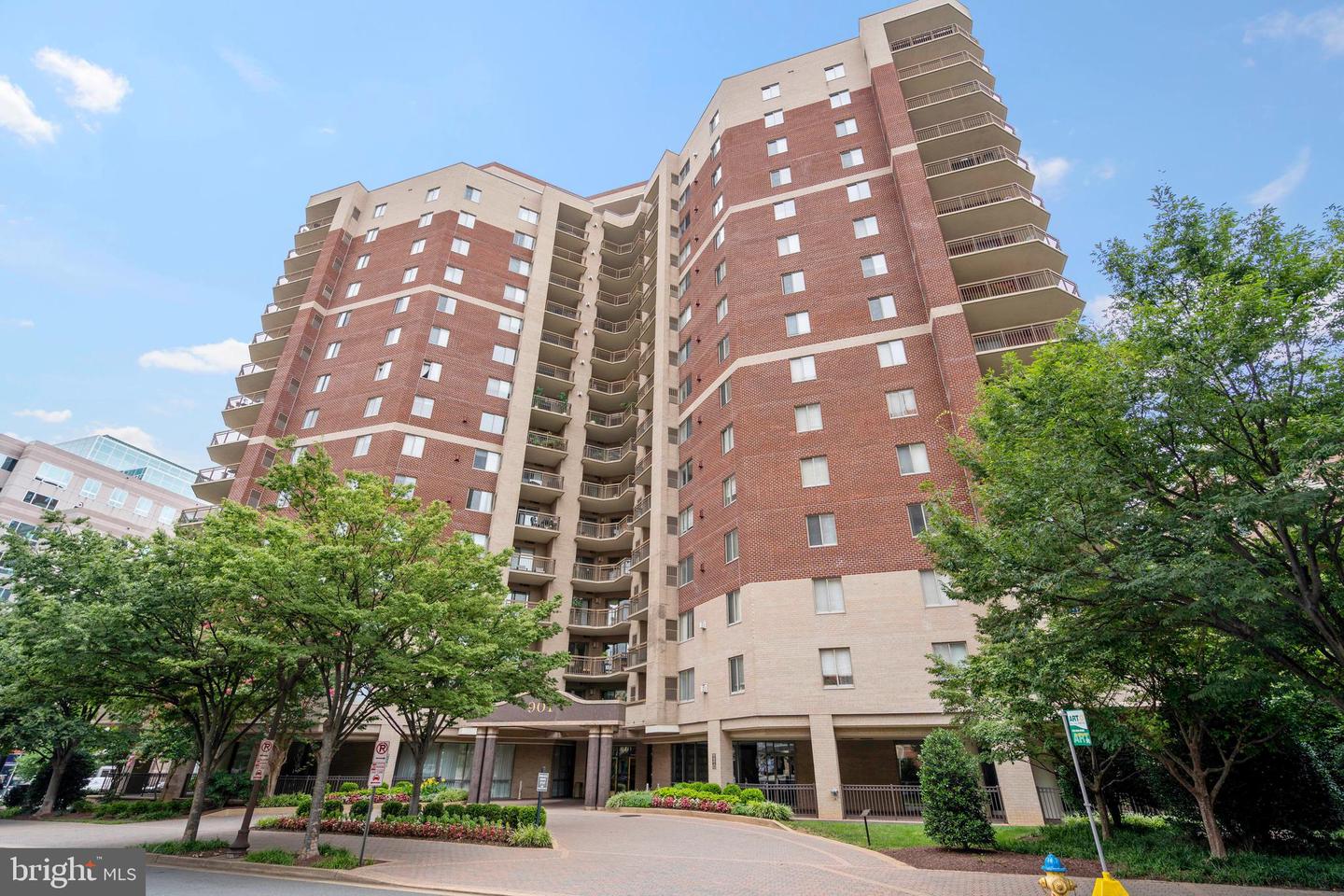 901 N MONROE ST #509, ARLINGTON, Virginia 22201, 2 Bedrooms Bedrooms, ,2 BathroomsBathrooms,Residential,For sale,901 N MONROE ST #509,VAAR2060390 MLS # VAAR2060390