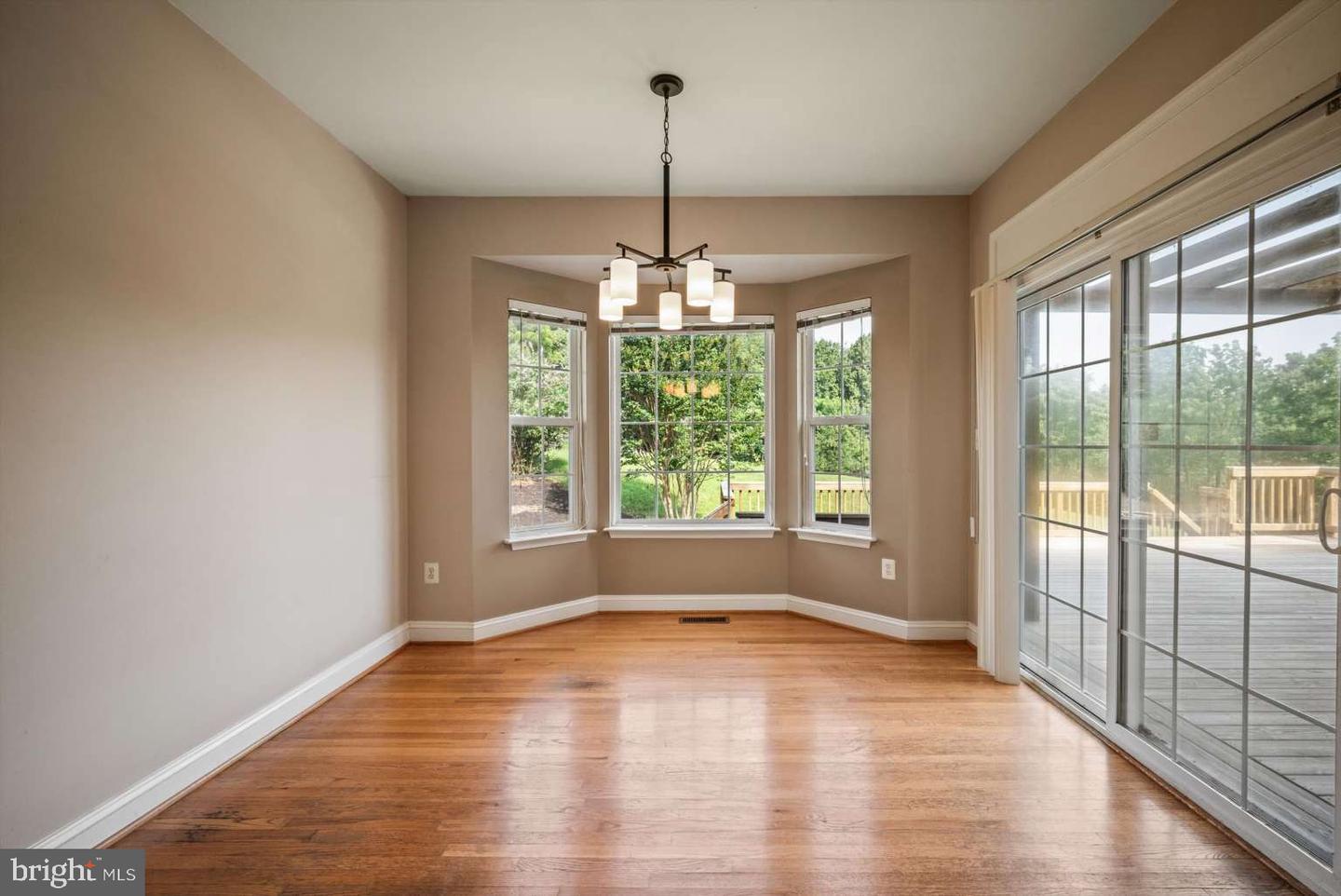 11555 MICA PL, LOVETTSVILLE, Virginia 20180, 4 Bedrooms Bedrooms, 11 Rooms Rooms,3 BathroomsBathrooms,Residential,For sale,11555 MICA PL,VALO2102486 MLS # VALO2102486