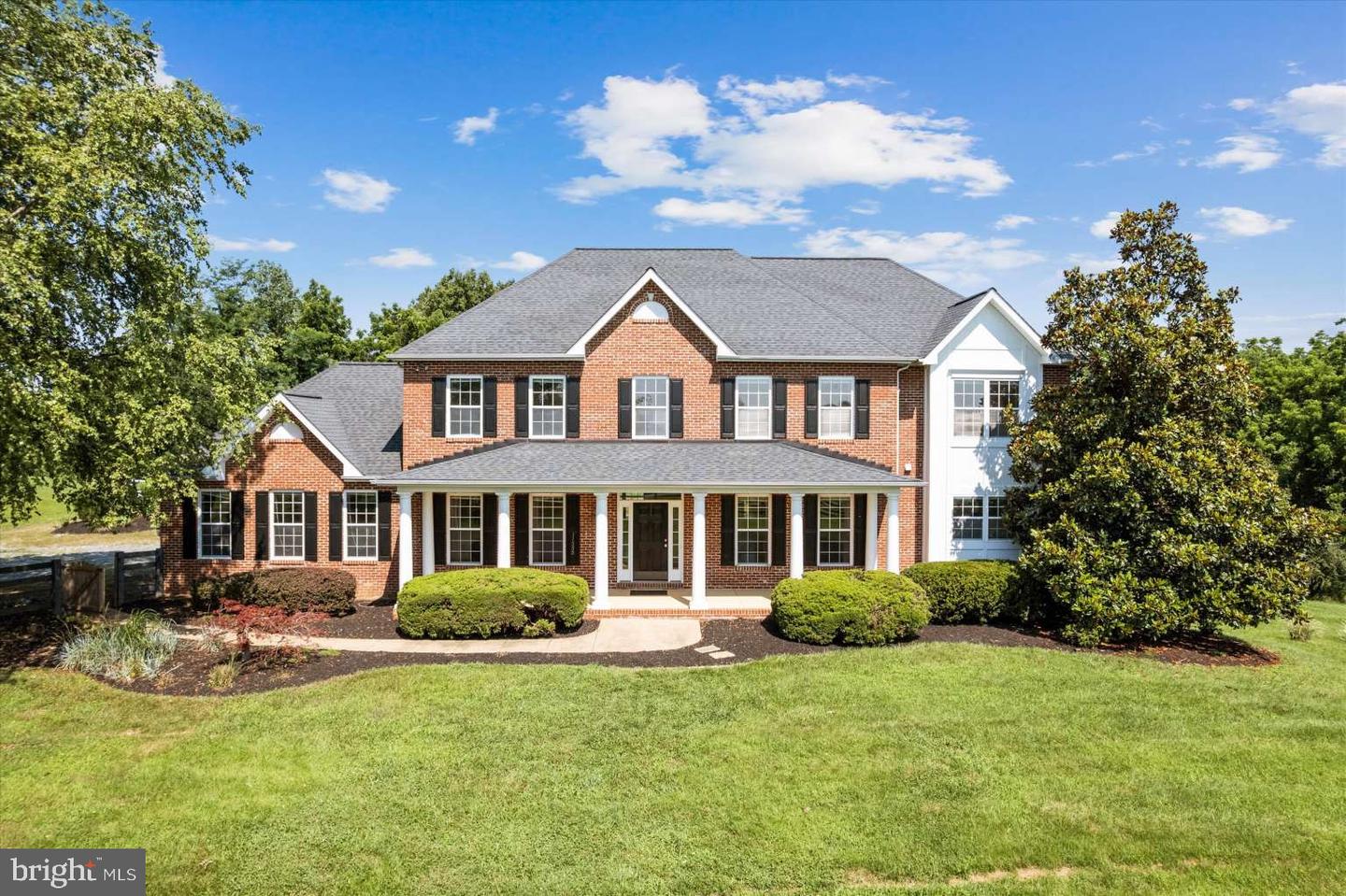 11555 MICA PL, LOVETTSVILLE, Virginia 20180, 4 Bedrooms Bedrooms, 11 Rooms Rooms,3 BathroomsBathrooms,Residential,For sale,11555 MICA PL,VALO2102486 MLS # VALO2102486