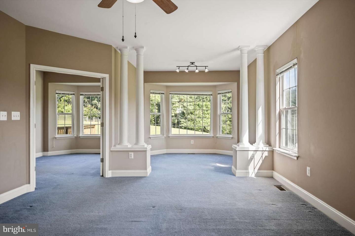 11555 MICA PL, LOVETTSVILLE, Virginia 20180, 4 Bedrooms Bedrooms, 11 Rooms Rooms,3 BathroomsBathrooms,Residential,For sale,11555 MICA PL,VALO2102486 MLS # VALO2102486