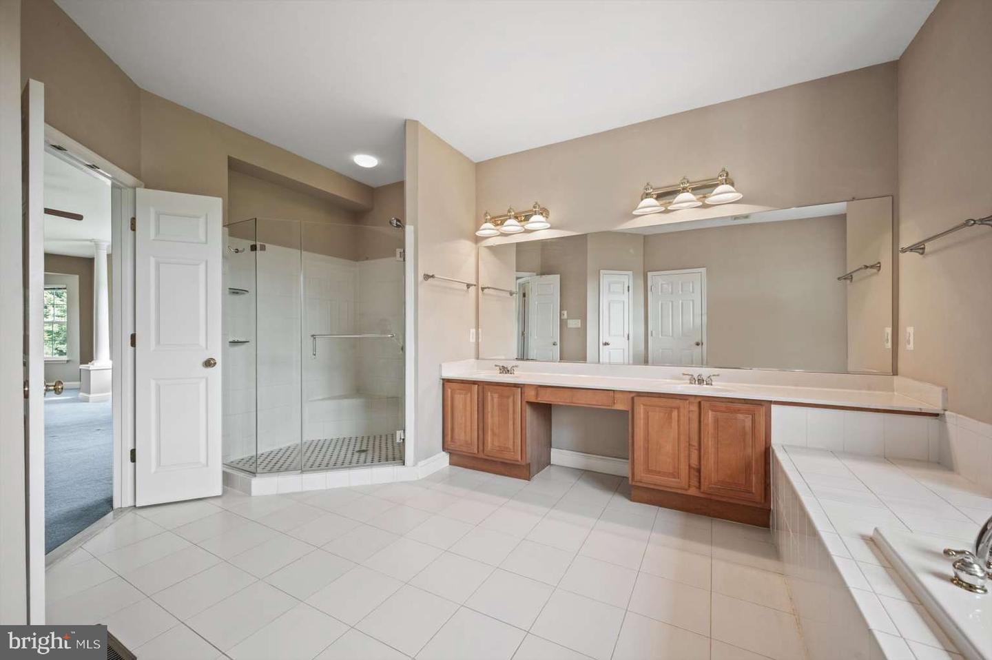 11555 MICA PL, LOVETTSVILLE, Virginia 20180, 4 Bedrooms Bedrooms, 11 Rooms Rooms,3 BathroomsBathrooms,Residential,For sale,11555 MICA PL,VALO2102486 MLS # VALO2102486